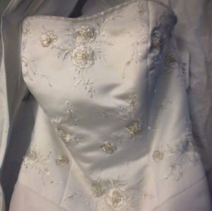 Size 10 amazing wedding dress !